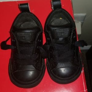 🚫SOLD🚫Infant black converses (sz4c)